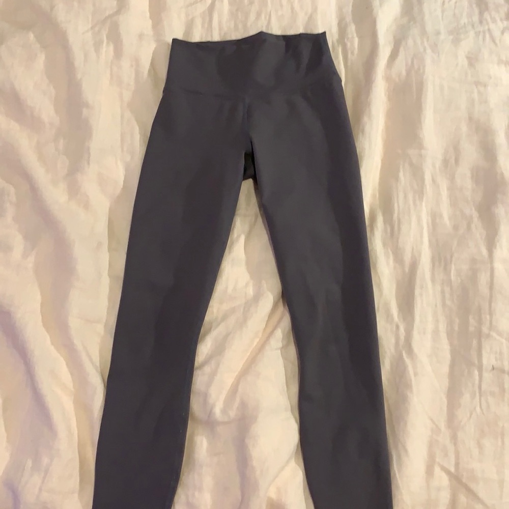 The boost 7/8 leggings in purple-grey powerhold
